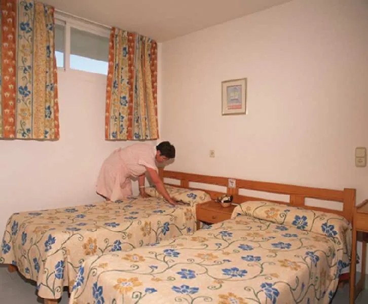 فندق Apartamentos Club Sa Coma